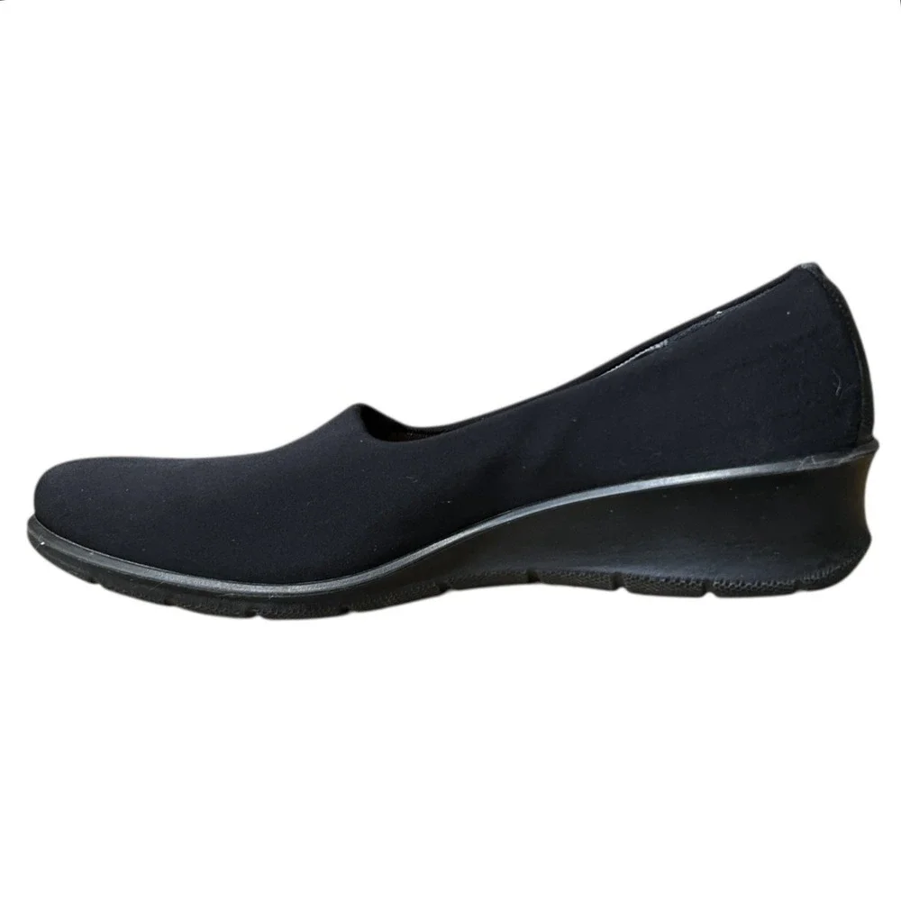 ECCO Felicia Black Slip On Wedge Loafer Women sz 9 Stretch Textile Comfort Shoe